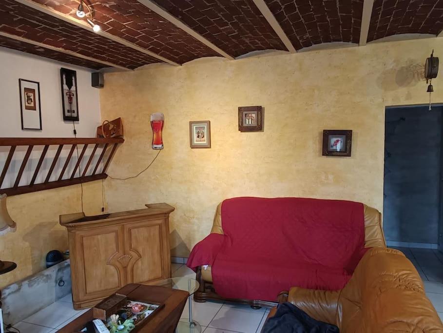 Holiday home Maison Atypique Proche Forets Vallees